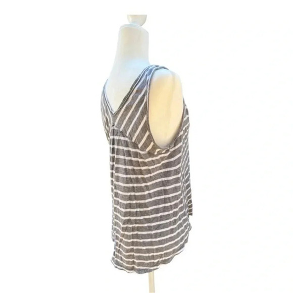 Gap Women's Gray and White Striped Tank Top 100% Cotton Size XS - Picture 2 of 5